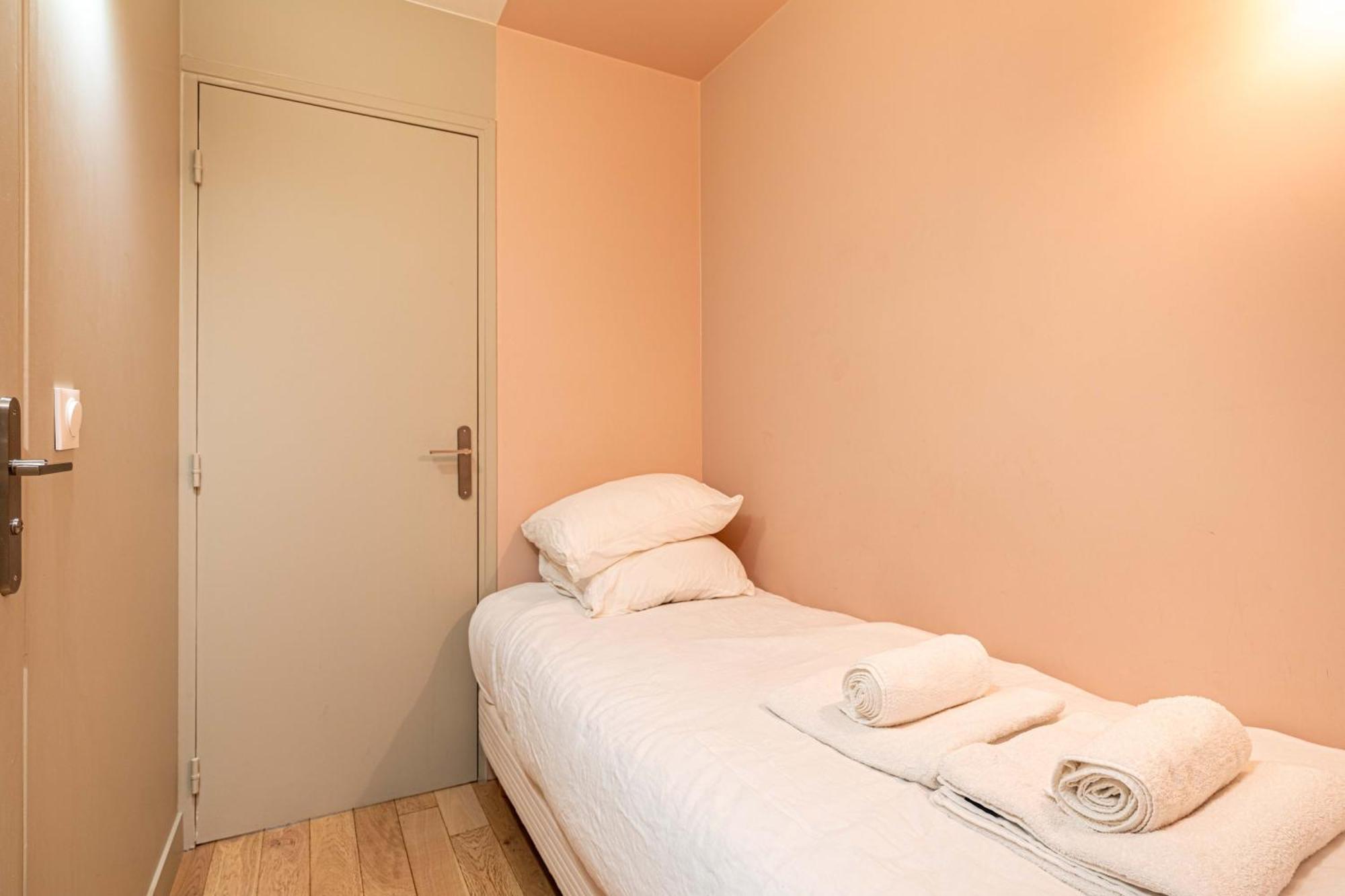 Quiet Apartment With Terrace&Ac-Le Marais/Bastille Париж Екстериор снимка