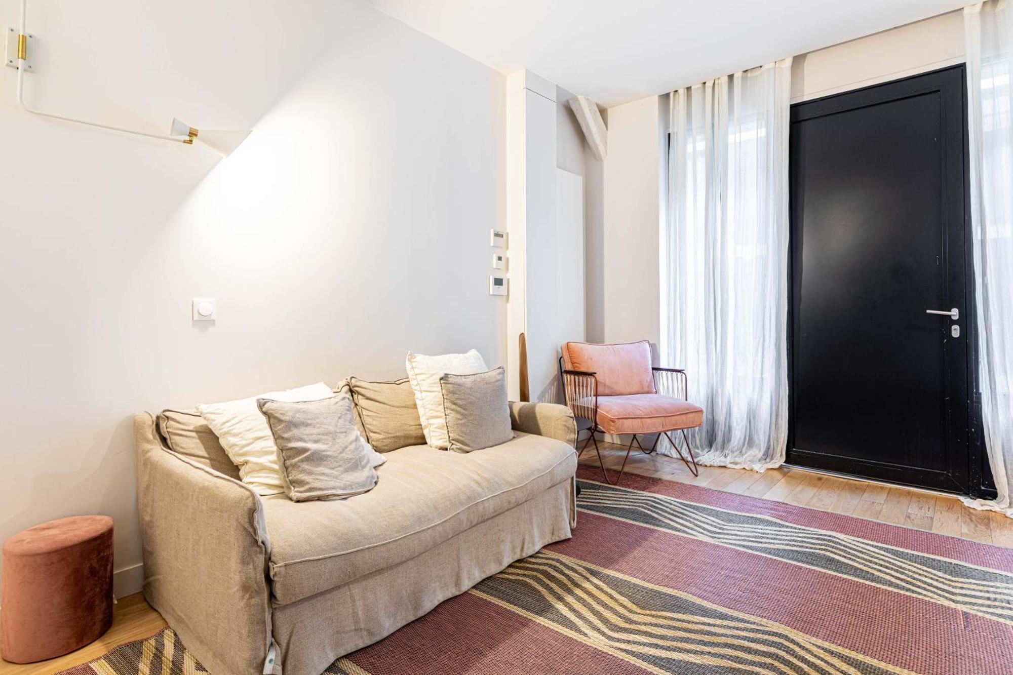 Quiet Apartment With Terrace&Ac-Le Marais/Bastille Париж Екстериор снимка